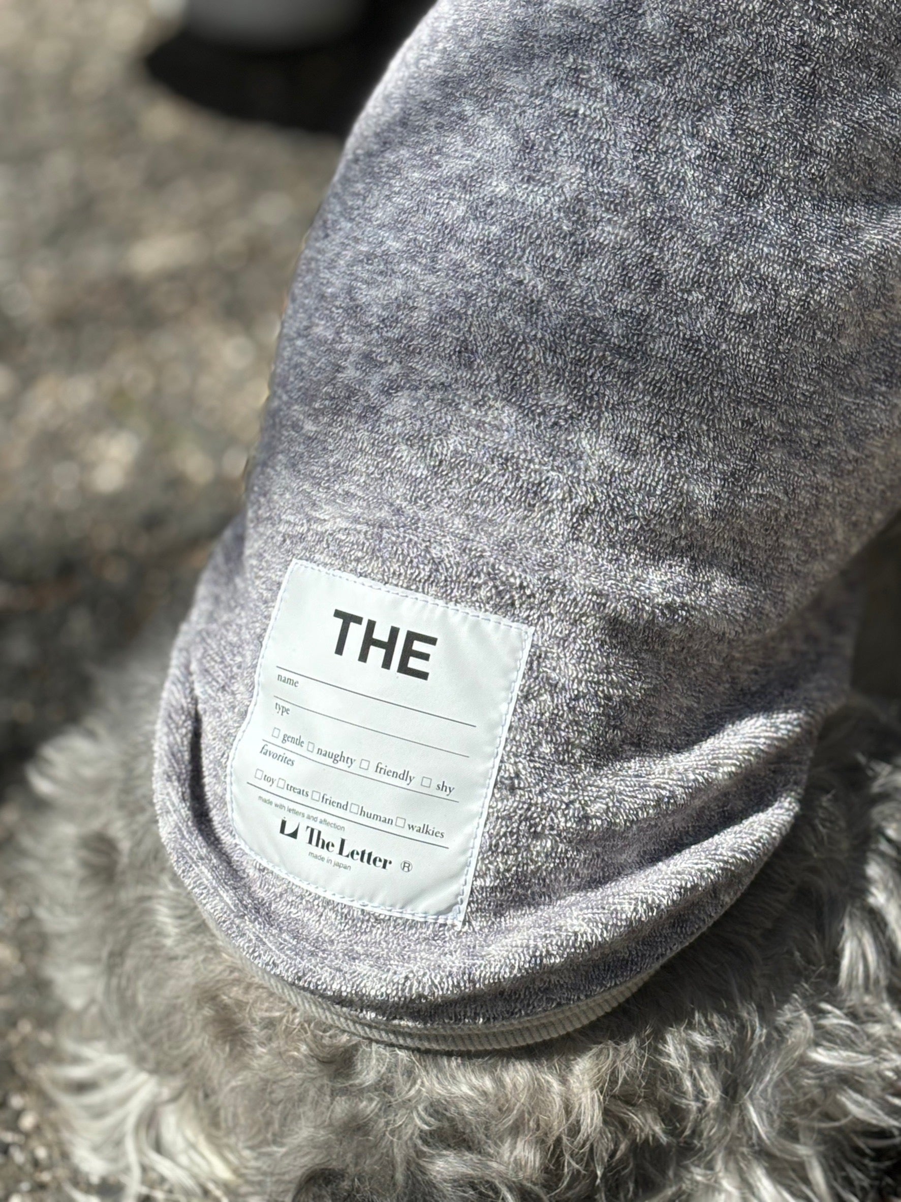 “THE” ストレッチシャギーパイル T(アッシュグレー/サンドベージュ)
