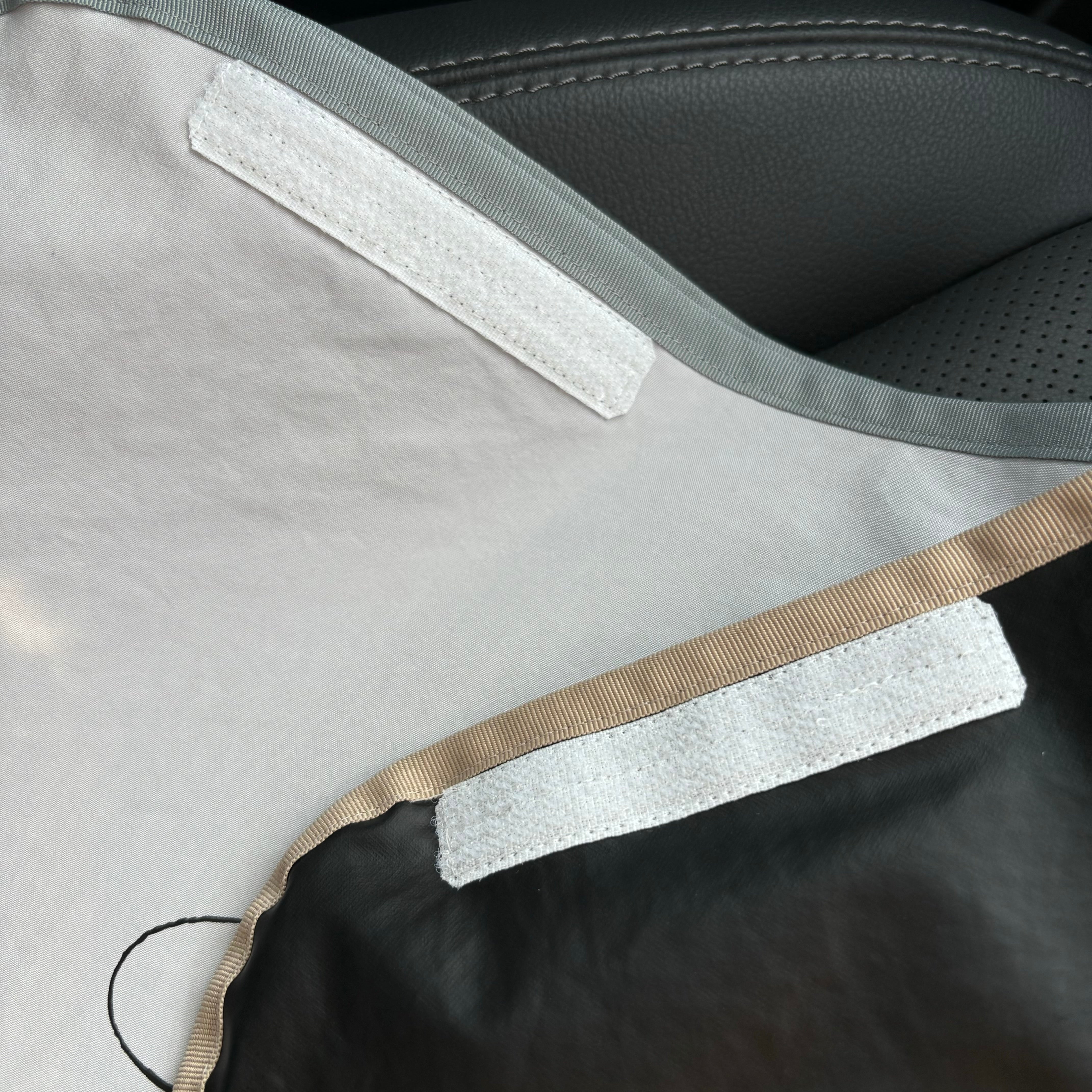 サンブロック OMAMORI クロス(ライトベージュ/ライトグレー)