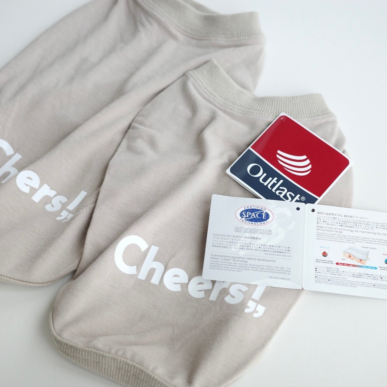 アウトラスト(機能素材)”Cheers!” T - The Letter